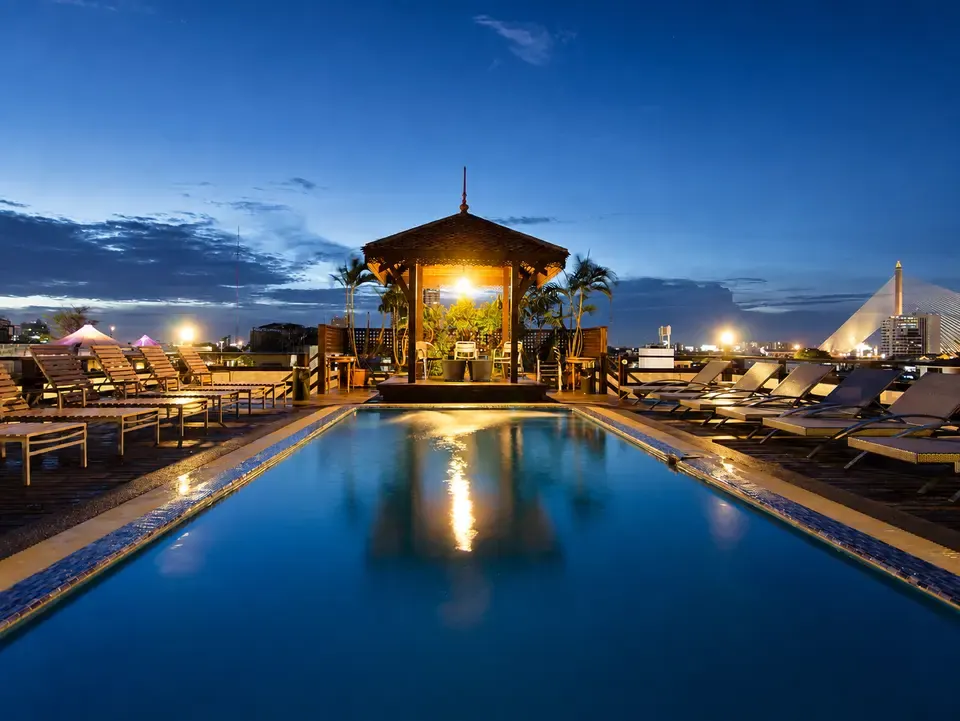 Swimming pool at dusk at Khaosan Palace Hotel