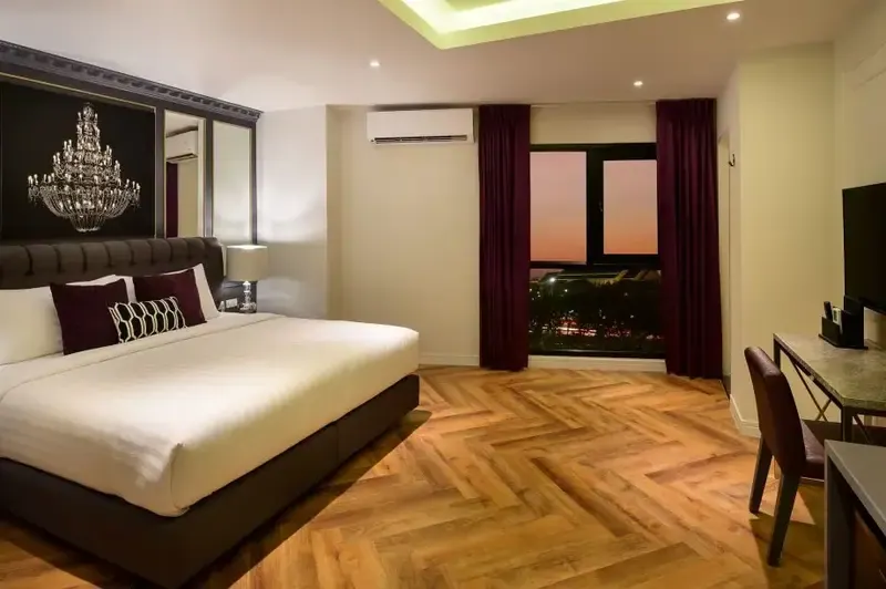 Deluxe room at Villa De Khaosan Hotel